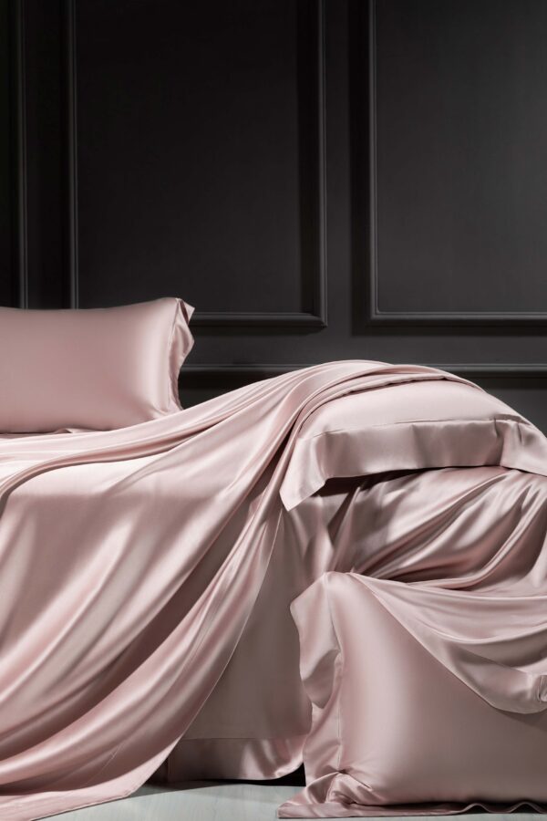 Blush Pink 25 Momme 4PCs Silk Sheet Set - Image 3