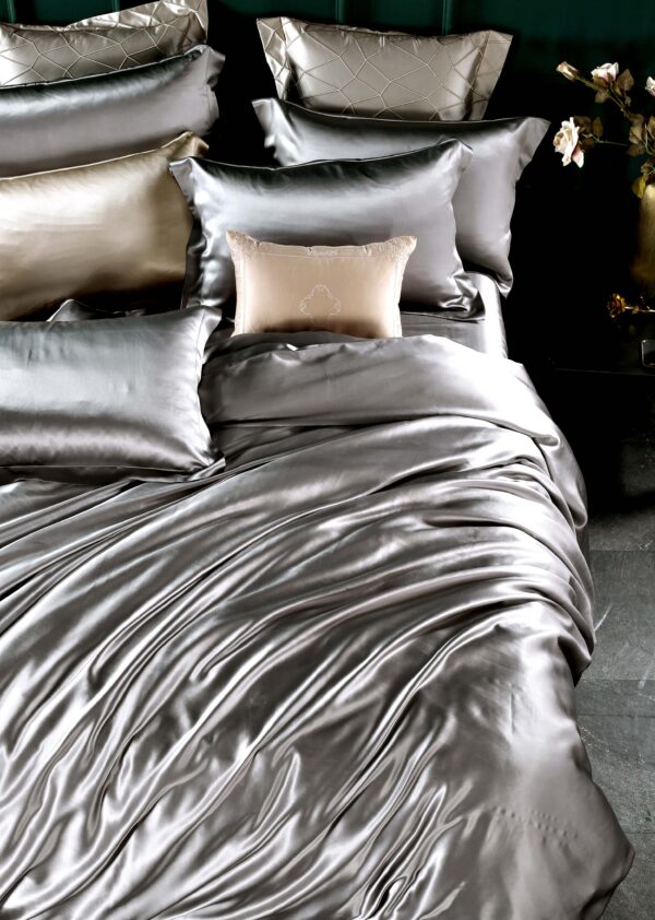Silver Gray 25 Momme 4PCs Silk Sheet Set - Image 4