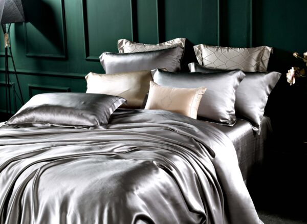 Silver Gray 25 Momme 4PCs Silk Sheet Set - Image 3