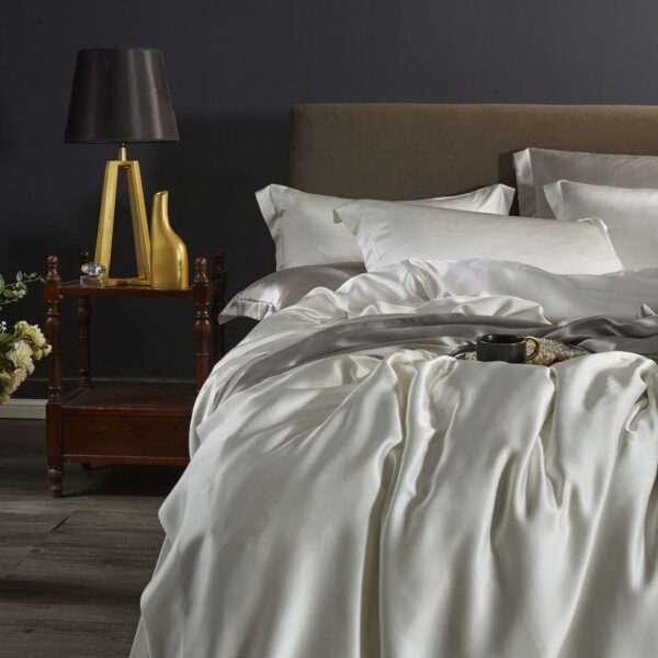 Pearl White  30 Momme 4PCs Silk Sheet Set - Image 3