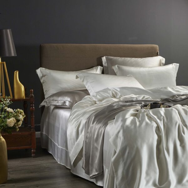 Pearl White  30 Momme 4PCs Silk Sheet Set - Image 2