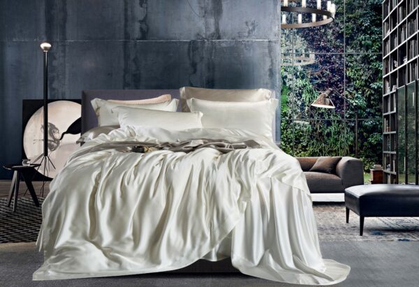 Pearl White  30 Momme 4PCs Silk Sheet Set