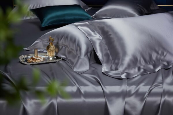 Blue-gray 30 Momme 4PCs Silk Sheet Set - Image 2
