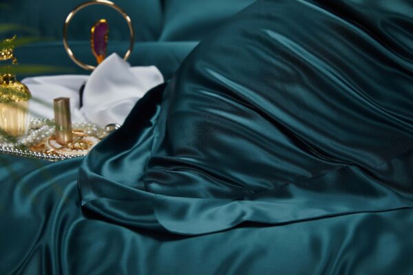 Peacock Blue 30 Momme 4PCs Silk Sheet Set - Image 5